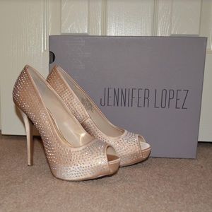 abi’s closet 🌸 never worn